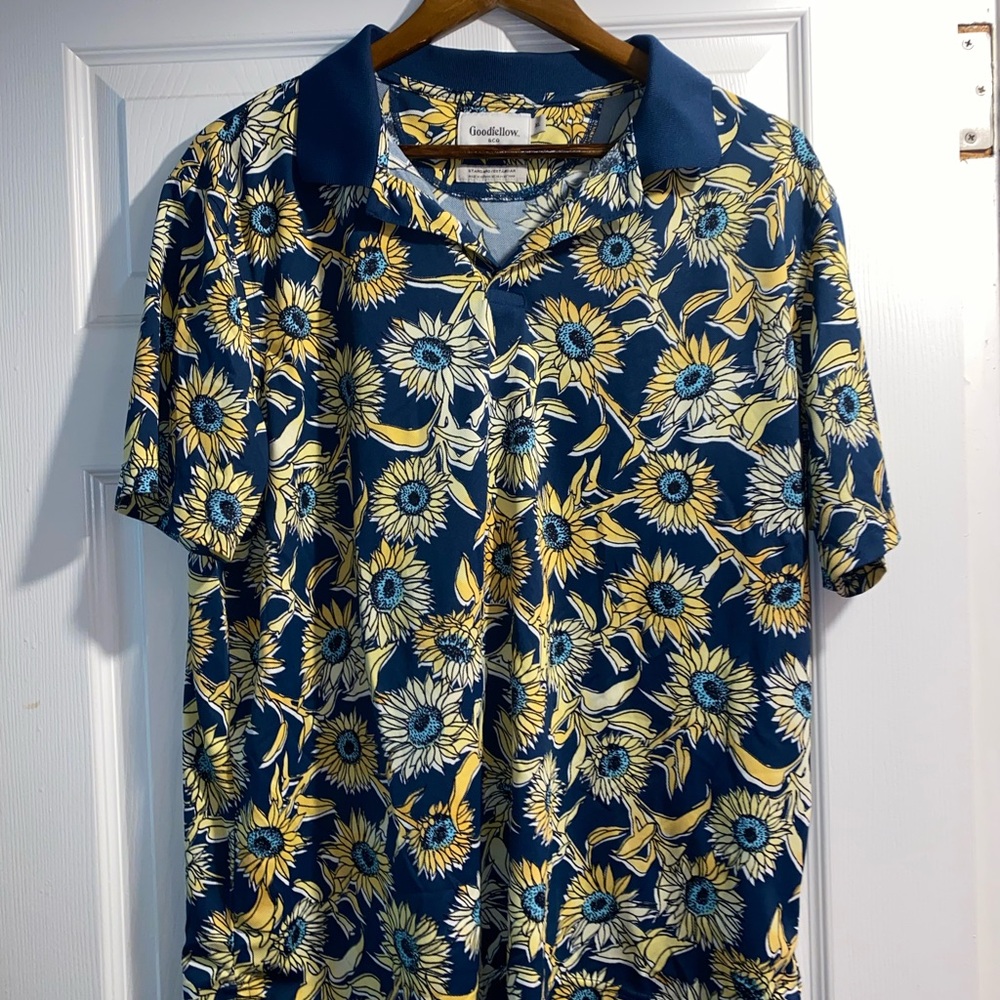 Goodfellow & Co Men's Navy and Yellow Sunflower Shirt